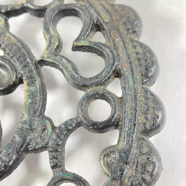 Cast Iron Trivet With Handle Pinwheel Center And Hearts 