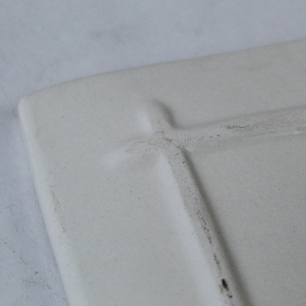 Gibson Designs 5.75" Ceramic Trivet with White Roses - Good Condition