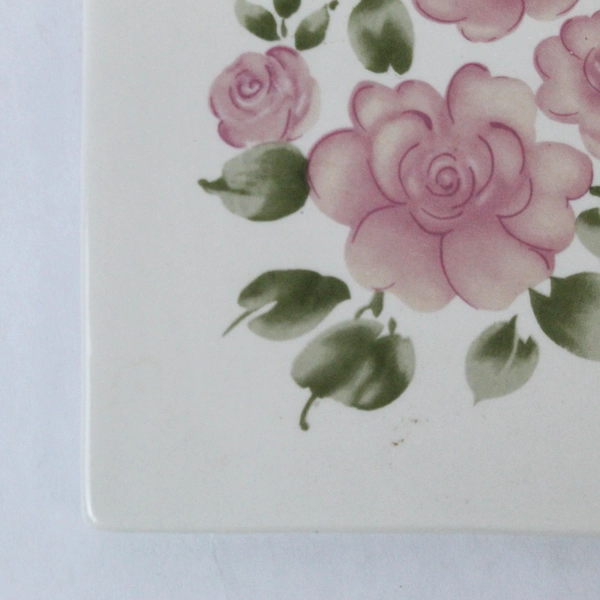 Gibson Designs 5.75" Ceramic Trivet with White Roses - Good Condition