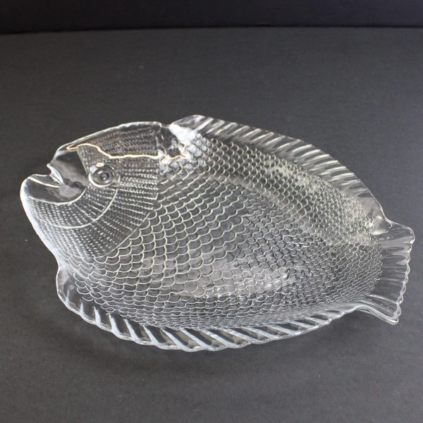 Vintage Pasabahce Clear Glass Marine Fish Plate 10.25 x 8 Inch Dinnerware