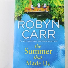 The Summer That Made Us by Robyn Carr 2017 Paperback - Good Condition