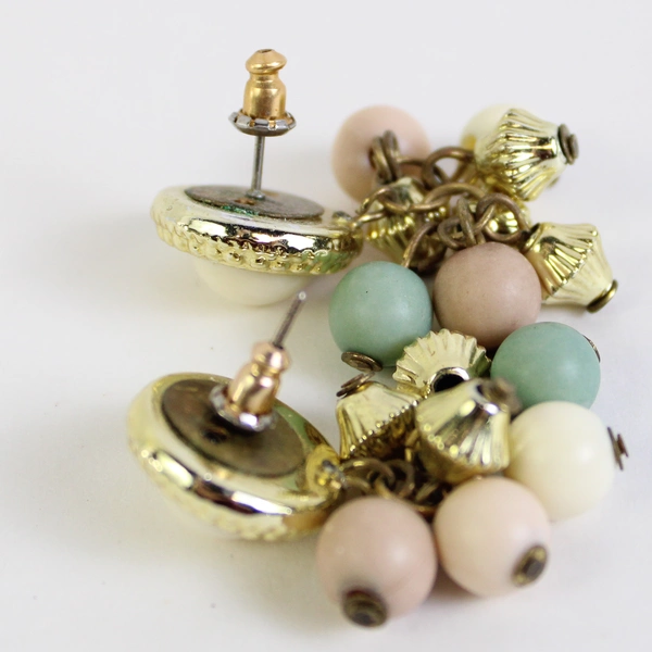 3 Pc Set Unmarked Pink Green and White Beaded Necklace and Dangle Earrings