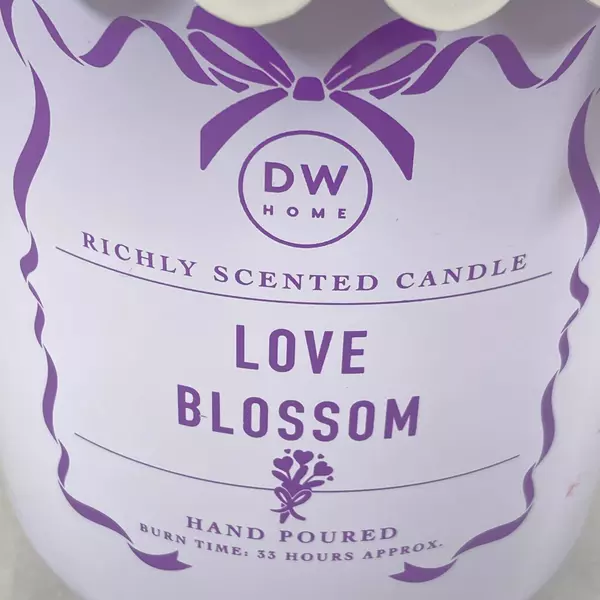 DW Home Love Blossom Candle Apple Blossom Honey Musk Scent