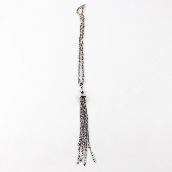 Unmarked Silver-Tone Chain Necklace With Dangling Chains