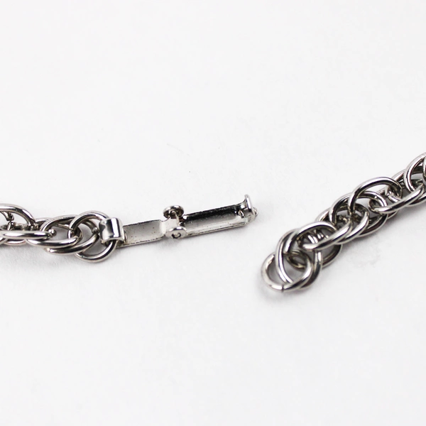 Unmarked Silver-Tone Chain Necklace With Dangling Chains