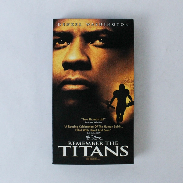 Remember the Titans VHS 2001 Denzel Washington Buena Vista Pre-Owned Movie