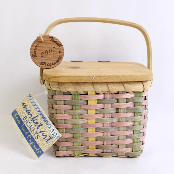 Karen Traub Originals Woven Basket Lid Handle Vintage 2000 Mauve Blue Country
