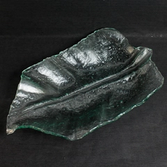 Vintage Unbranded Clear Glass Simple Leaf Shaped Serving/Decorative Dish 14"