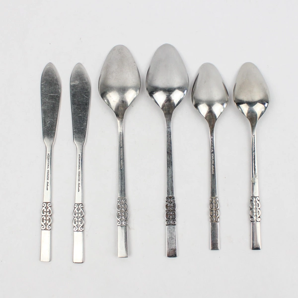 Lot of 6 International Stainless Deluxe Danish Scroll Spoons & Butter Knives