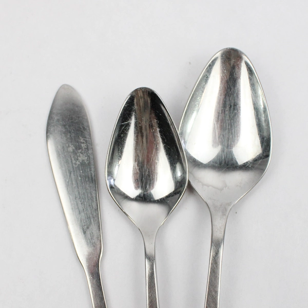 Lot of 6 International Stainless Deluxe Danish Scroll Spoons & Butter Knives