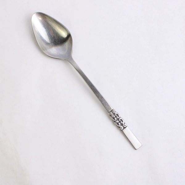 Lot of 4 International Stainless Deluxe Danish Scroll Serving Spoons