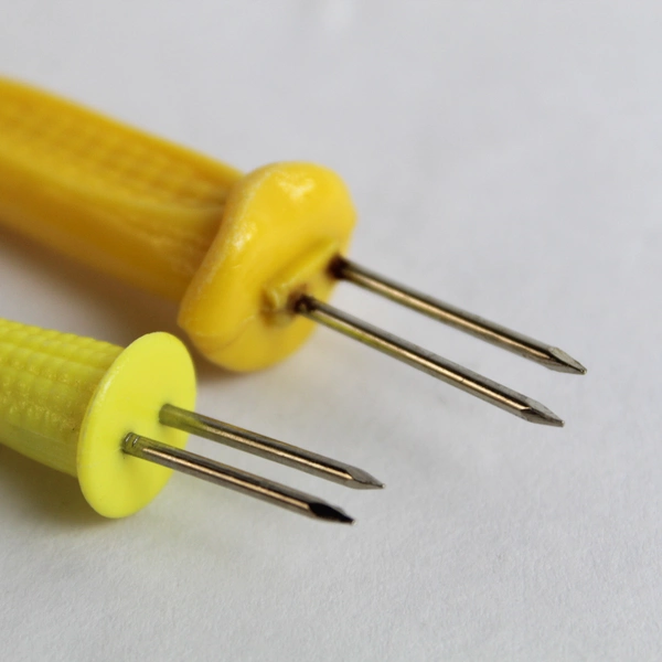 Lot of 12 Unbranded Corn Cob Forks Holders Appetizer Design Mini Yellow Corn