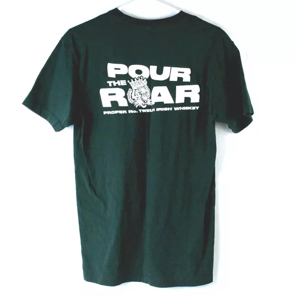 Pour The Roar Irish Whiskey T-Shirt Men's M Green Next Level Graphic Tee