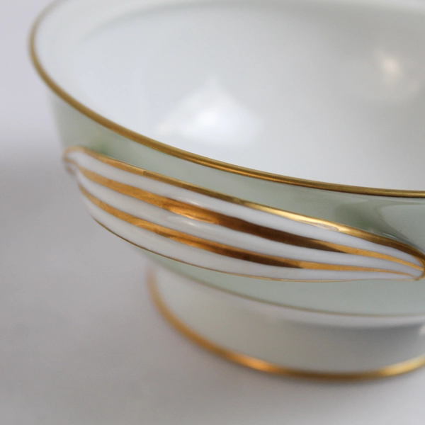 Noritake China 5267 Alice Green White Covered Sugar Bowl Handles Gold Accents