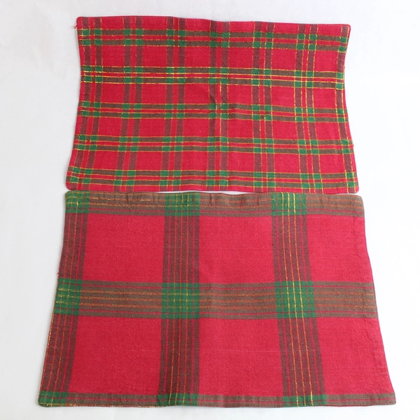 Lot of 4 Red Green and Gold Plaid Christmas Holiday Placemats
