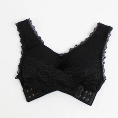 Lacy Black Wireless Nylon Bralette Women's Size Medium