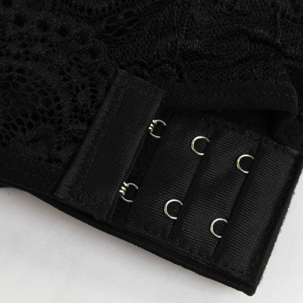 Lacy Black Wireless Nylon Bralette Women's Size Medium