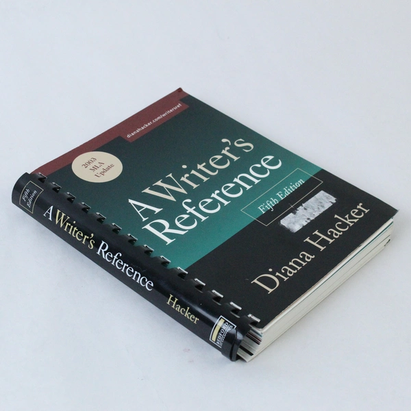 A Writer's Reference 2003 MLA Update by Diana Hacker, 5th Edition PB