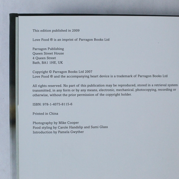 Soup: An Inspiring Collection of Soups, Broths & Chowders - Hardcover 2007