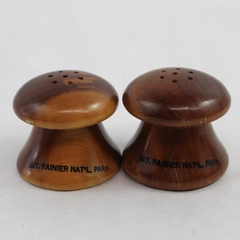 Vintage Souvenier Wooden Mt. Rainier National Park Salt And Pepper Shakers