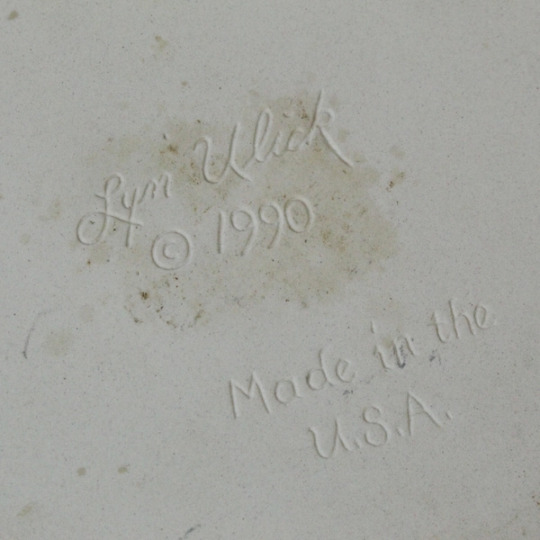 1990 Lyn Ulick Stoneware Bread Warmer Old Fashioned Hospitality