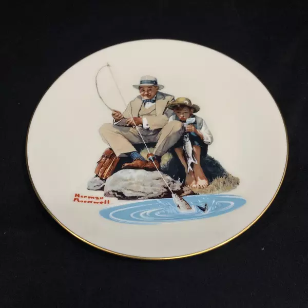 1978 Gorham Saturday Evening Post Norman Rockwell Plate Catching The Big One