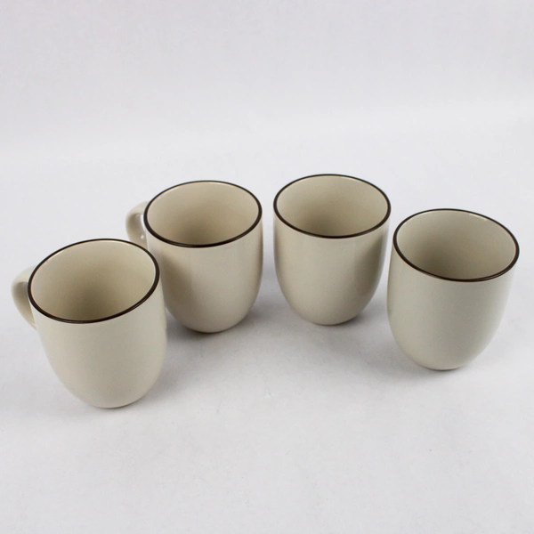Set of 4 Red Vanilla Ceramic Coffee Mugs Hampshire Cream