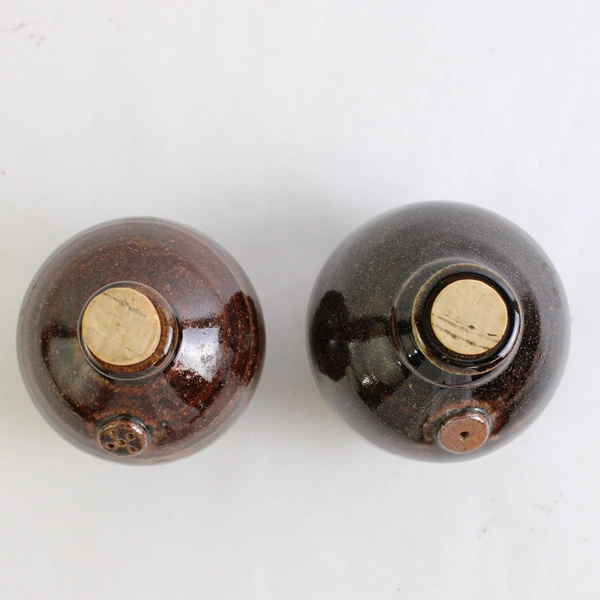 Rustic Studio Pottery Brown Ceramic Salt and Pepper Shaker Set w/ Cork Stoppers