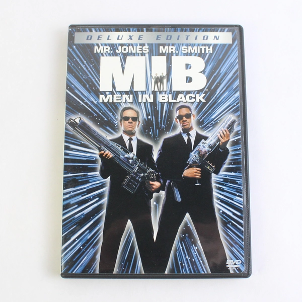 Men In Black 2002 DVD Deluxe Edition Directed By Barry Sonnenfeld