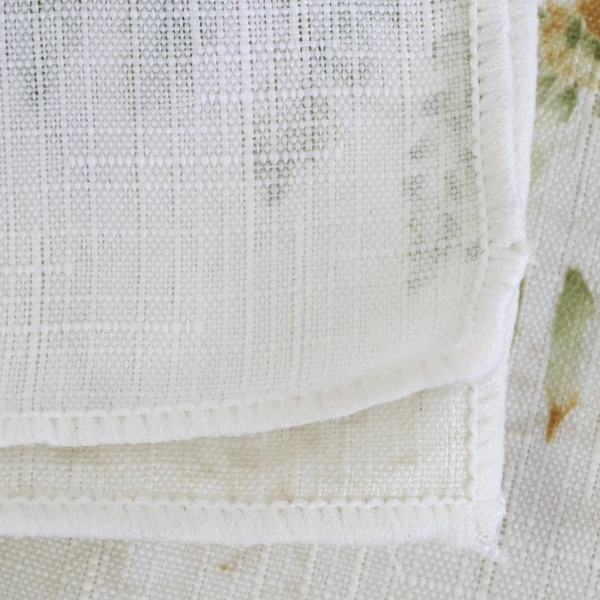 Bardwil Linens Simply Carefree Table Cloth Floral Keepsake Pattern Size 60"x84"