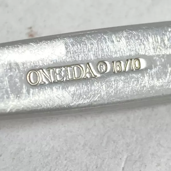 Set of 5 Oneida Sling 18/10 Stainless Teaspoons