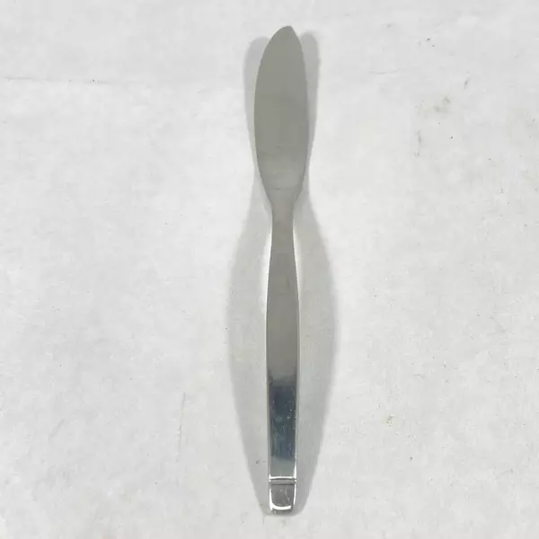 Set of 3 Oneida Sling 18/10 Stainless Butter Knives 7 inch