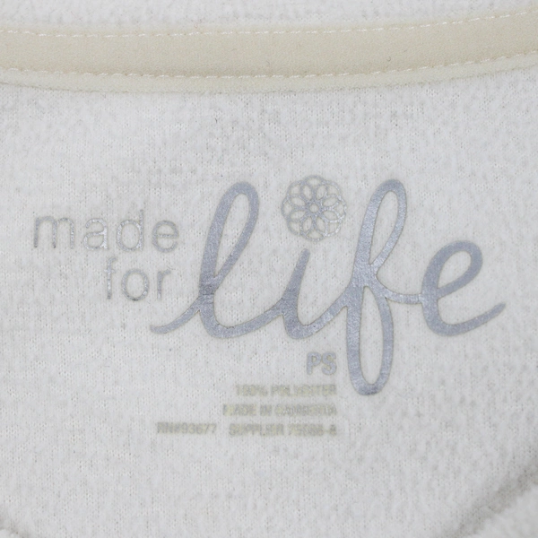 Made for Life Women's Petite Small Cream Long Sleeve V-Neck Sweater