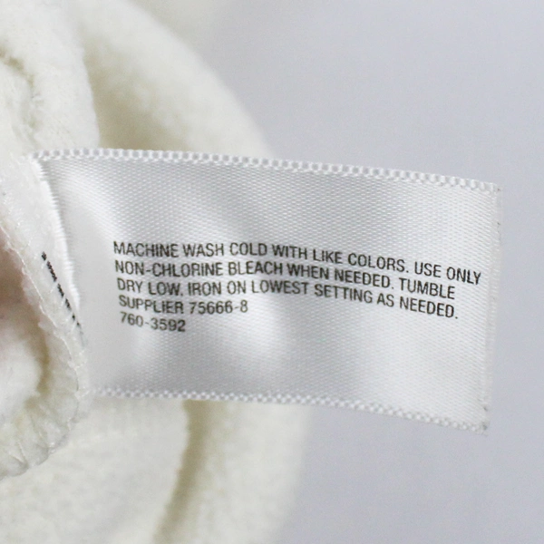 Made for Life Women's Petite Small Cream Long Sleeve V-Neck Sweater