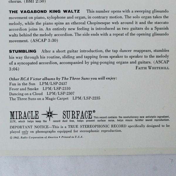 The Three Suns Movin' 'N' Groovin' 1962 RCA Victor Vinyl LP - Pre-Owned