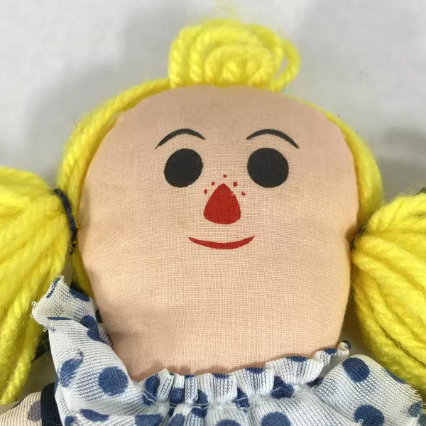 Lot of 2 1981 Etone Cloth Dolls With Yarn Hair