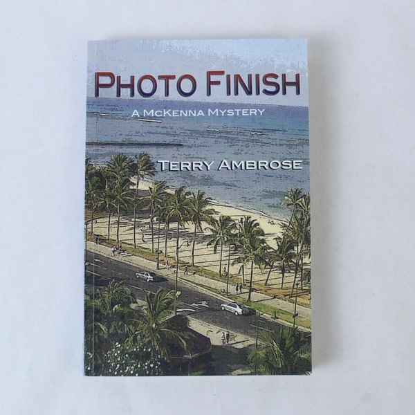 Photo Finish: McKenna Mystery by Terry Ambrose 2012 PB Good Condition