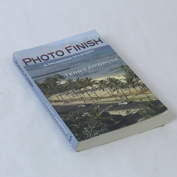 Photo Finish: McKenna Mystery by Terry Ambrose 2012 PB Good Condition