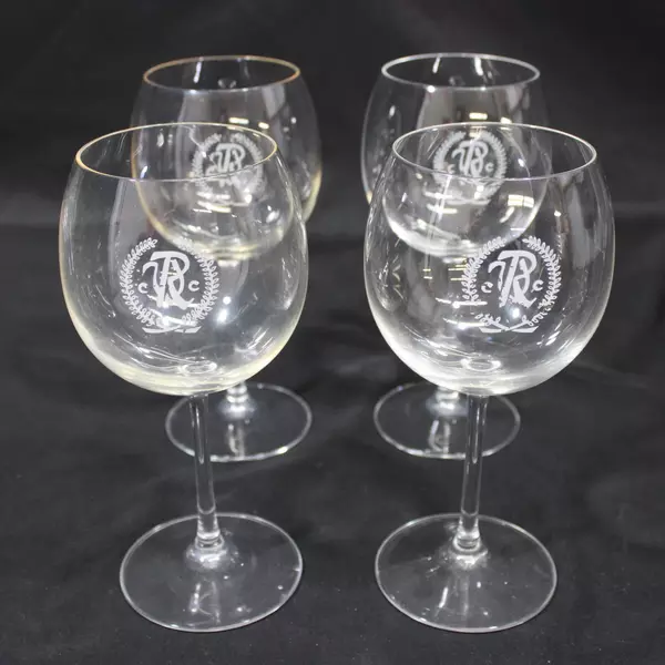 Set of 4 Crystal Wine Glasses with Unidentified Logo Elegant Drinkware