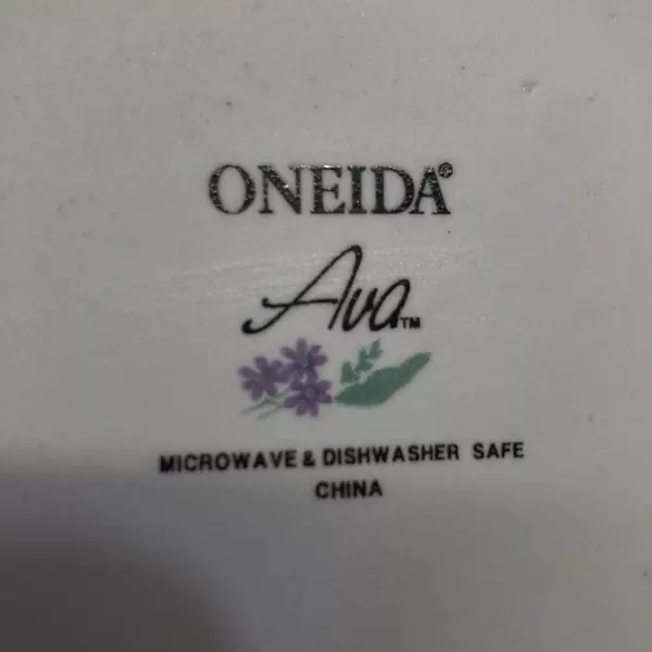 Set Of 2 Oneida Porcelain Ava Au Gratin Bowls 8 Inch