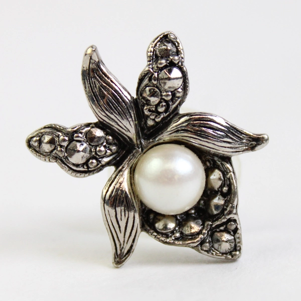 Vintage Avon Silver Tone Marcasite Orchid Flower Faux Pearl Post Earrings 7/8”