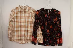 Lot of 2 Women's Tops XS Old Navy Floral & Amazon Essentials Long Sleeve Shirts
