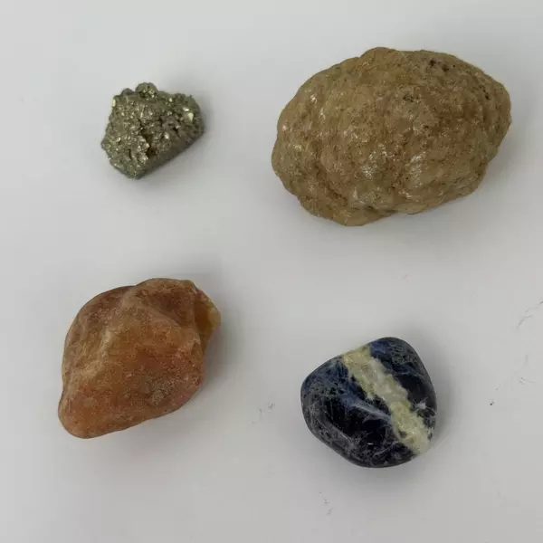 Lot of 4 Small Mineral Specimens Pyrite Sodalite Gypsum Quartz Crystal Geode
