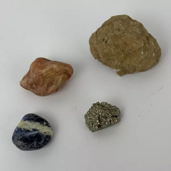 Lot of 4 Small Mineral Specimens Pyrite Sodalite Gypsum Quartz Crystal Geode