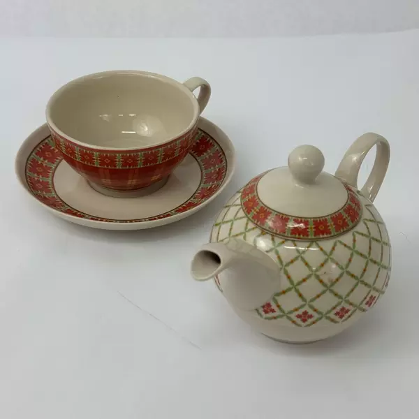 2005 Harry & David 4-Piece Tea for One Set Red Green Lattice Square