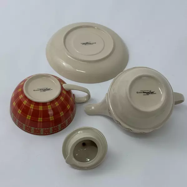 2005 Harry & David 4-Piece Tea for One Set Red Green Lattice Square