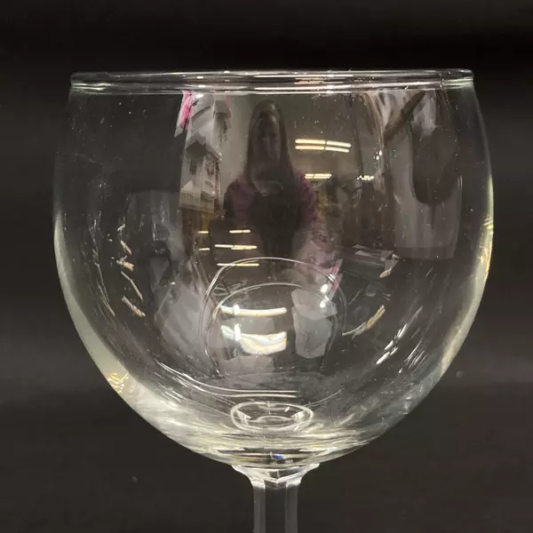 Lot of 4 Hexagon Stem Crystal White Wine Glasses 6.25 Inch
