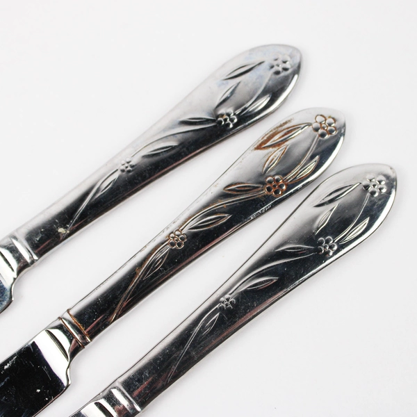 6 Pc Lot Temp-Tations Old World Floral-Round Tip Knives