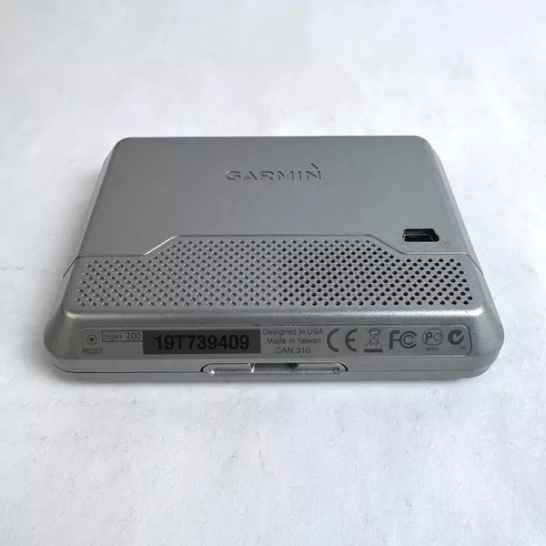 Garmin Nuvi 200 Series Portable GPS Navigator - Turns on 