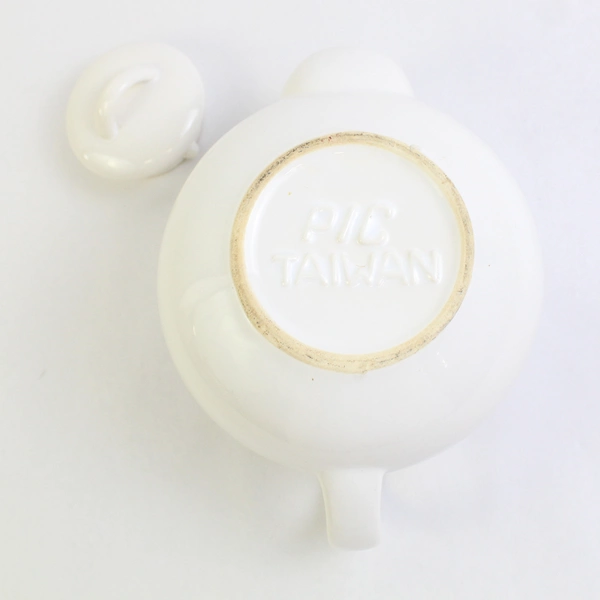 PIC Solid White Ceramic Round Teapot & Lid 60s/70s Taiwan Made
